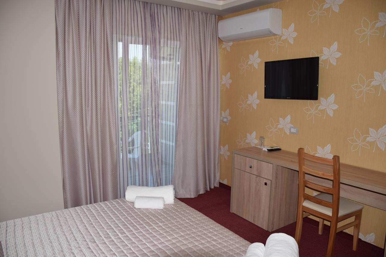Hotel Pogradeci 2 Tushemisht Exteriér fotografie