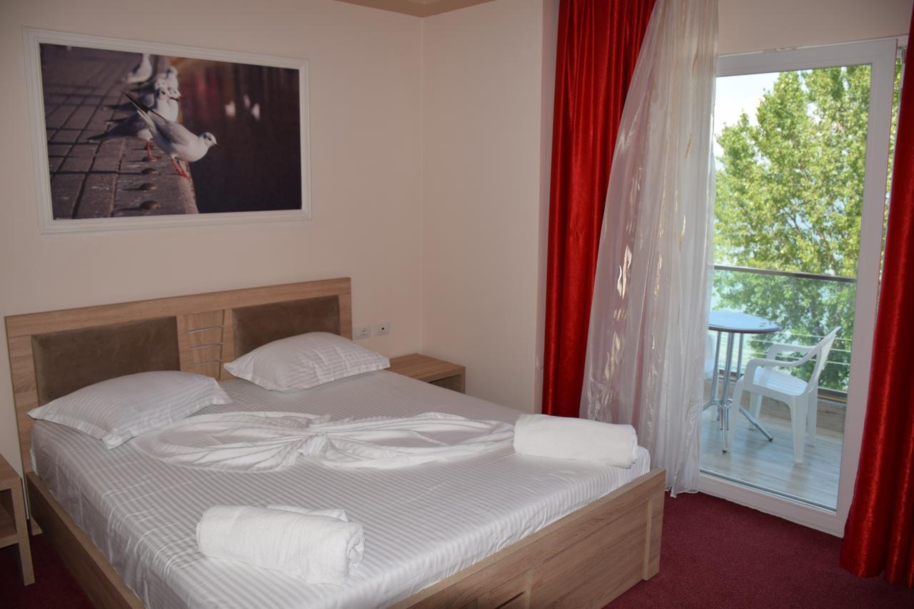 Hotel Pogradeci 2 Tushemisht Exteriér fotografie